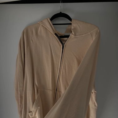 3 Pullover & Zipper Damen 