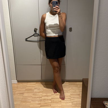 Gonna corta nera