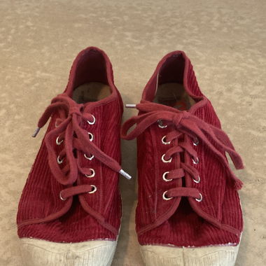 „Benisimon“ shoes red cord