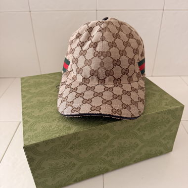 Cappellino Gucci con scatola
