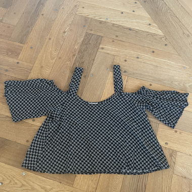 Top con spalle scoperte Subdued