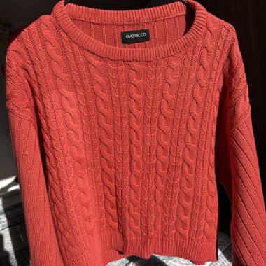 Crop sweater 