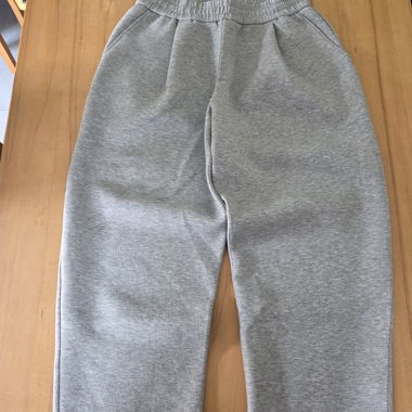 Pantaloni jogging grigi Bershka