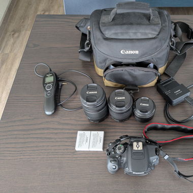 Canon EOS 700D - 3 objectifs - accessoires
