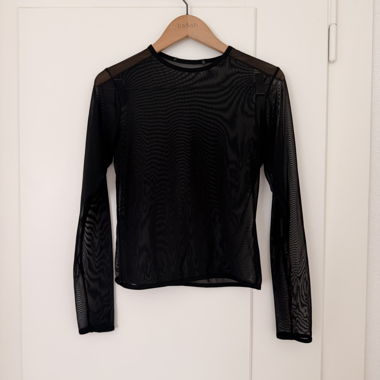 Top mesh noir manches longues