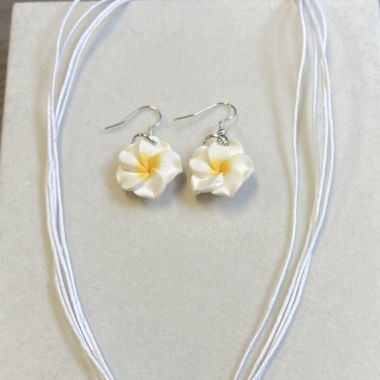 Hawaii White Set Flower 