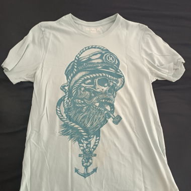 Hurley und Fender T-Shirts
