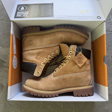 Timberland 6-Inch Boots - Wheat Nubuck - EU 42/US 8.5