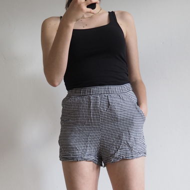 Micro Shorts - schwarz, weiß, Hahnenfuß 