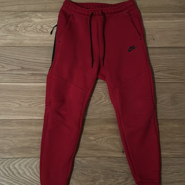 Pantaloni jogger Nike in felpa rossi