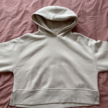 ZARA cream hoodie with side-cuts