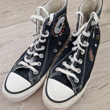 Converse all star with embroidery