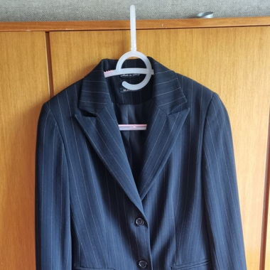 Tailleur nero gessato 