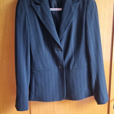 Tailleur nero gessato 