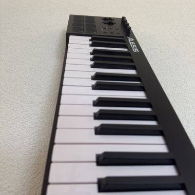 Alesis V61 – 61-Tasten USB-MIDI-Keyboard Preis