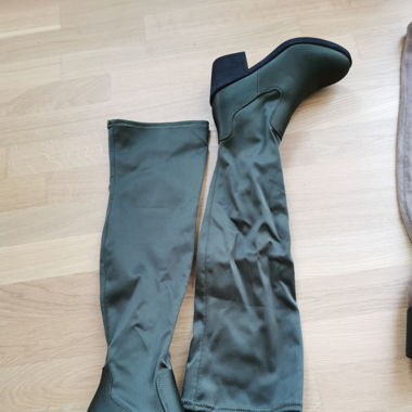 Khaki Overknees