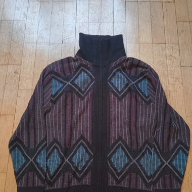 Gemusterte Strickjacke