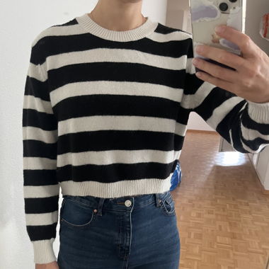 Stripped jumper