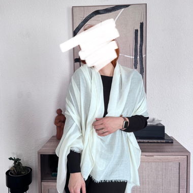 Leichter weisser Schal