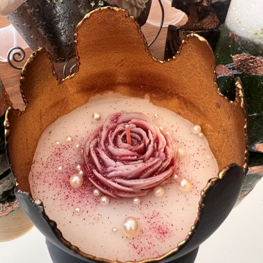 Candela artigianale alla rosa - pezzo unico