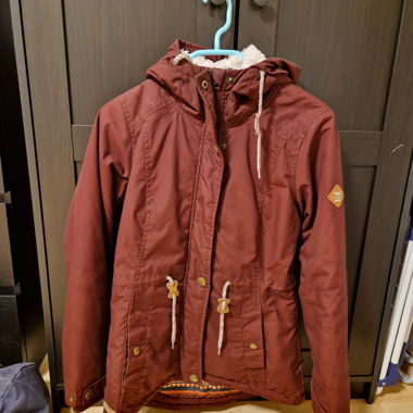 Giacca con cappuccio imbottita Iriedaily bordeaux XS