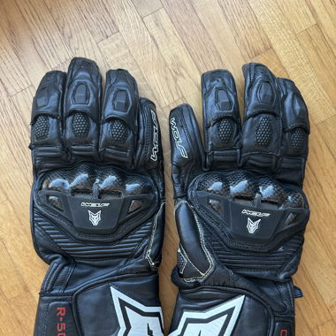 Gant de moto en cuir 