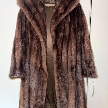 Manteau en fourrure (vison) brun