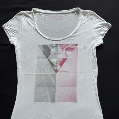 T-shirt Guess