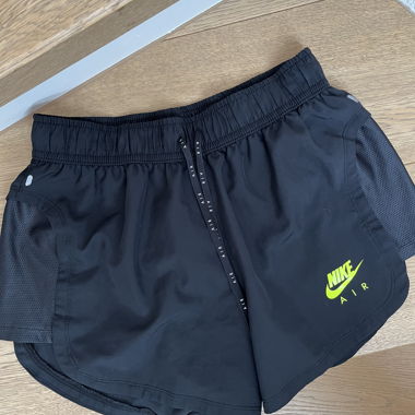 Nike Air Dri-FIT Laufshorts schwarz