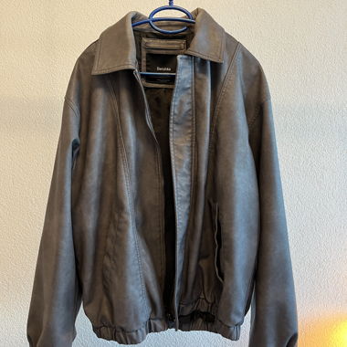 Bershka Kunstlederjacke 