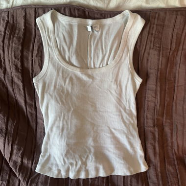 Ribbed Sleeveless Top