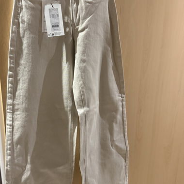 Beiger weitem Jeans