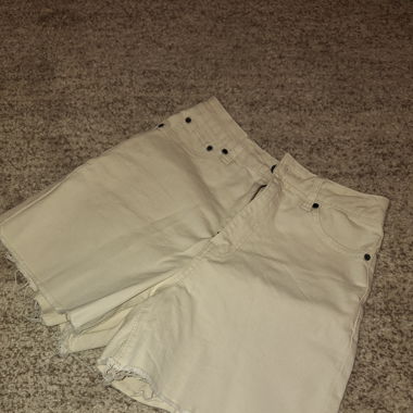 Short beige 