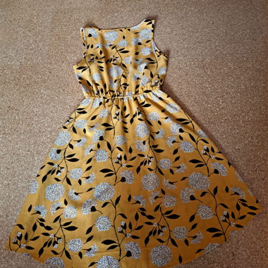 Gelbes Sommerkleid von ONLY