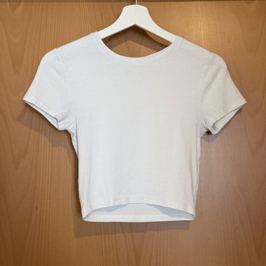 Set aus 2 Crop Tops weiss/schwarz