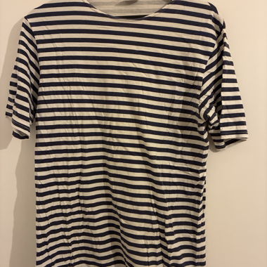 Gestreiftes T-Shirt in Blau-Weiss
