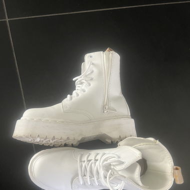Dr. Martens Stiefel Gr. 38 weiss 