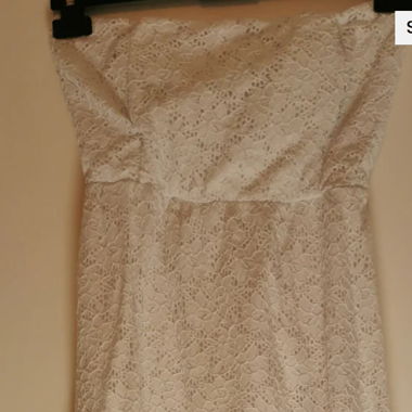 Trägerloses Kleid