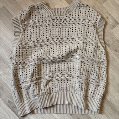 Pull bershka sans manches beige en maille