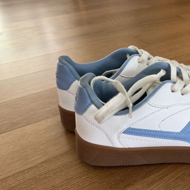Sneaker