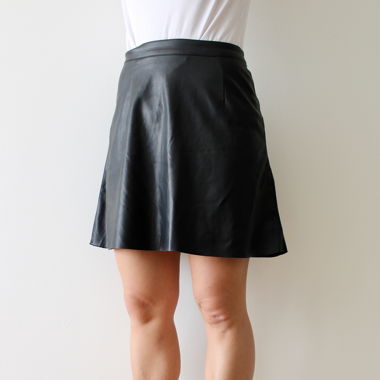 Jupe en simili cuir, noire