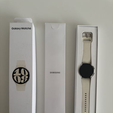 Samsung Galaxy Watch6 – Weiß, 40mm, NEU 