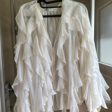 Blusa Zara bianca con volant