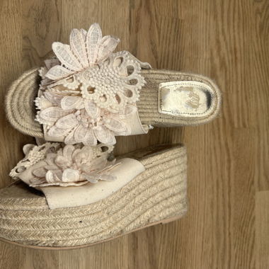 Summer wedges