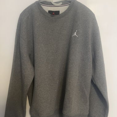 Grau Jordan Pullover 