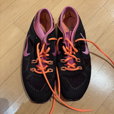 Nike sports shoes