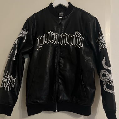 Schwarze Kunstleder Bomberjacke "Paranoid"