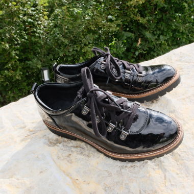 Derbies Vernies