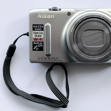 Digitalkamera Nikon COOLPIX S9500 mit WLAN