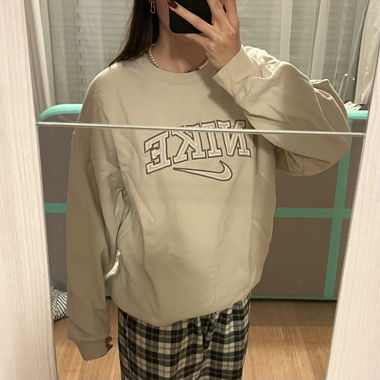 nike sweater beige
